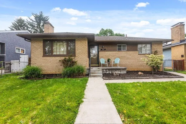 $199,900 | 233 Postle Boulevard, Columbus, OH 43228