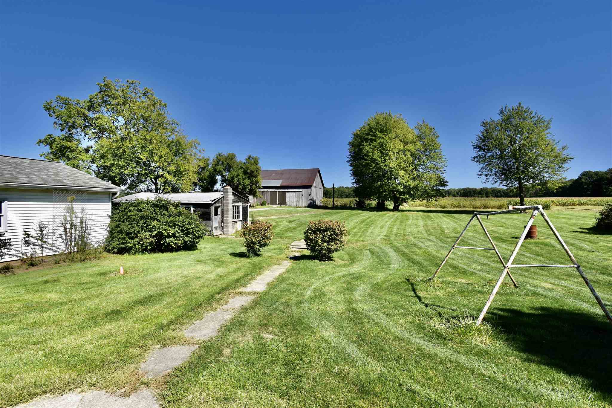 12417 Marion Center Road Hoagland, IN 46745 - Photo 9 of 35 Gallery Image 9