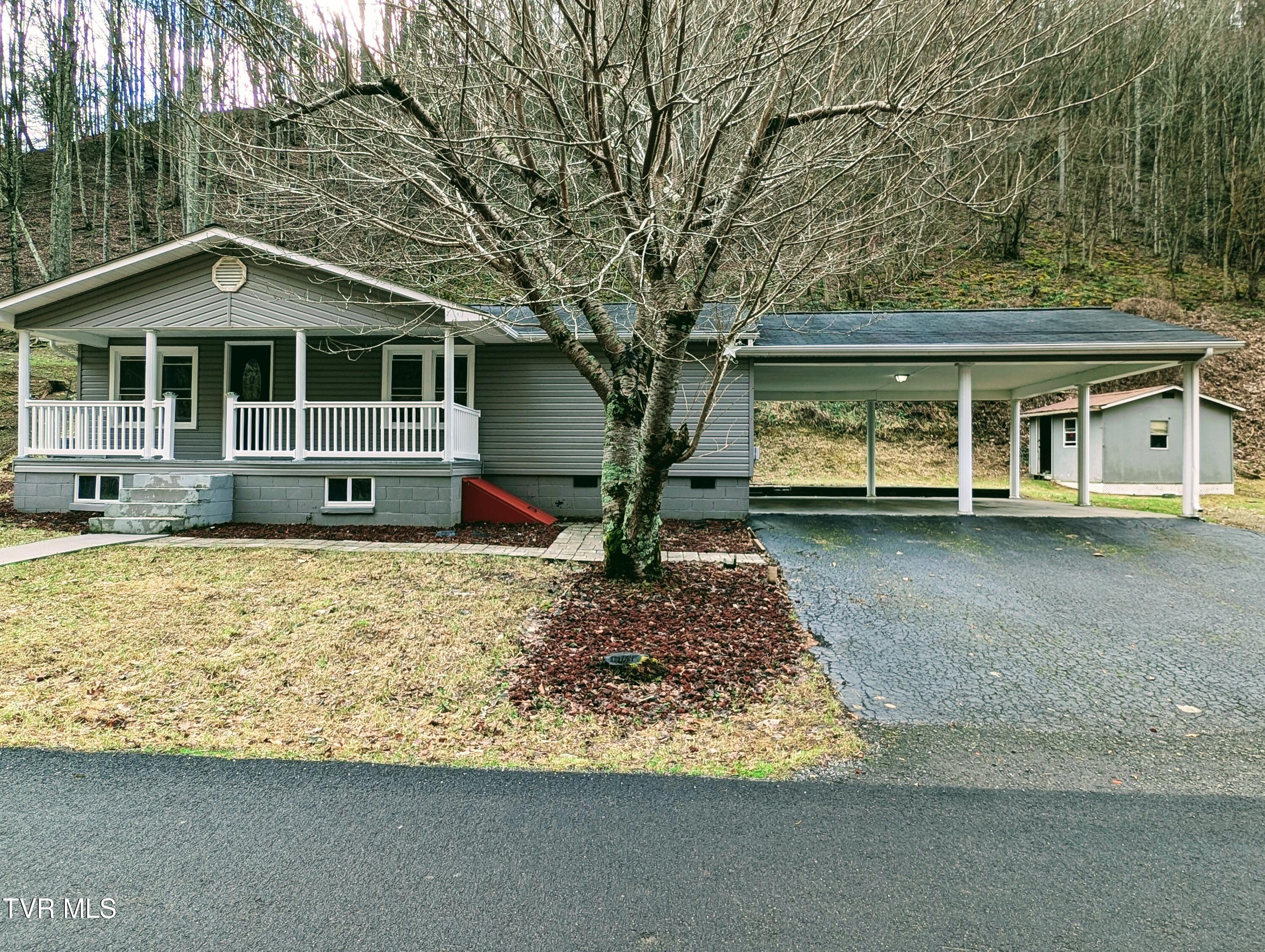 1478 Red Dirt Road Vansant, VA 24656 - Photo 1 of 24 1000010711