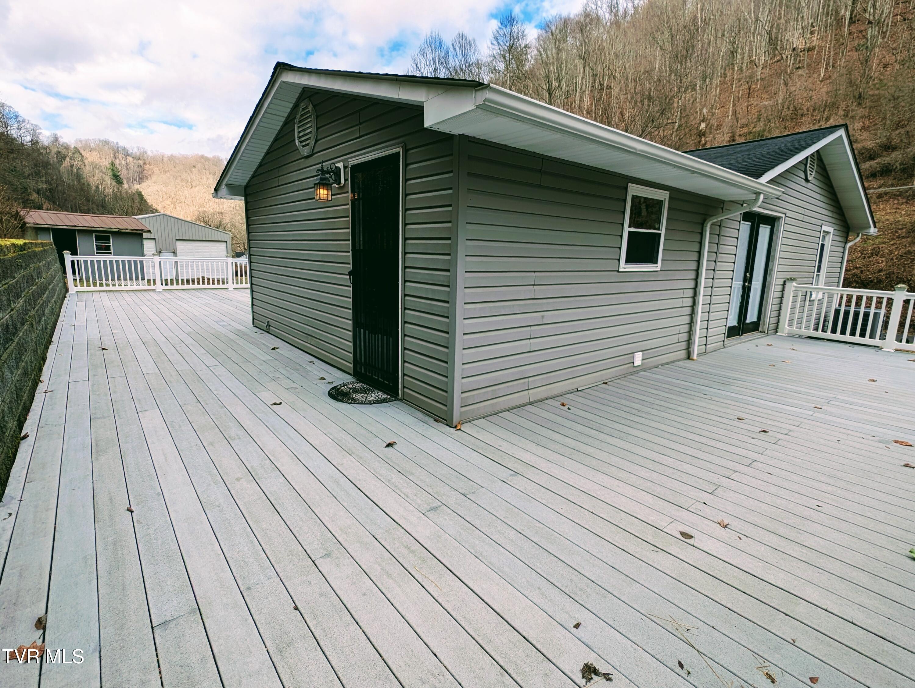 1478 Red Dirt Road Vansant, VA 24656 - Photo 11 of 24 1000010721