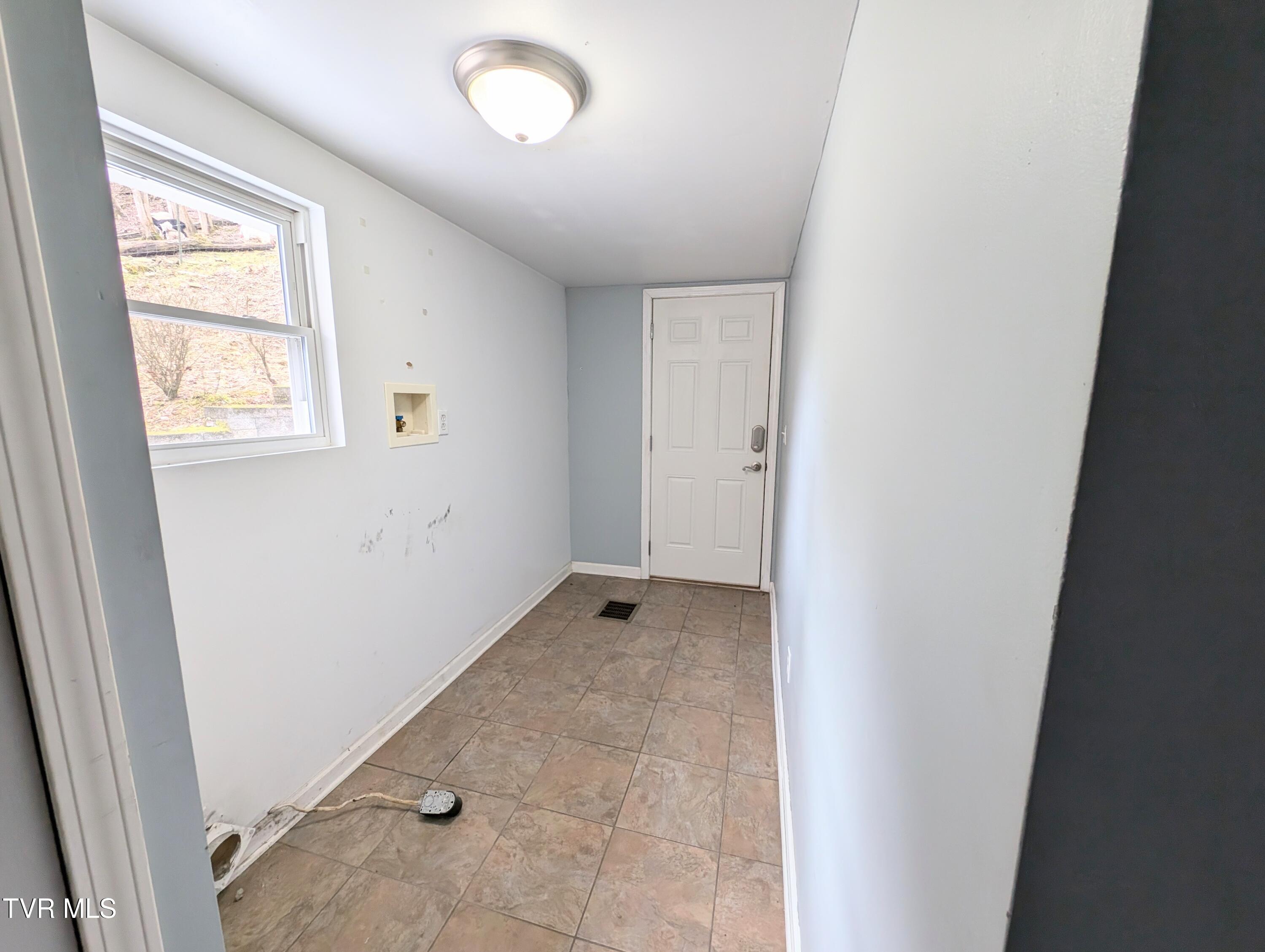 1478 Red Dirt Road Vansant, VA 24656 - Photo 14 of 24 1000010723