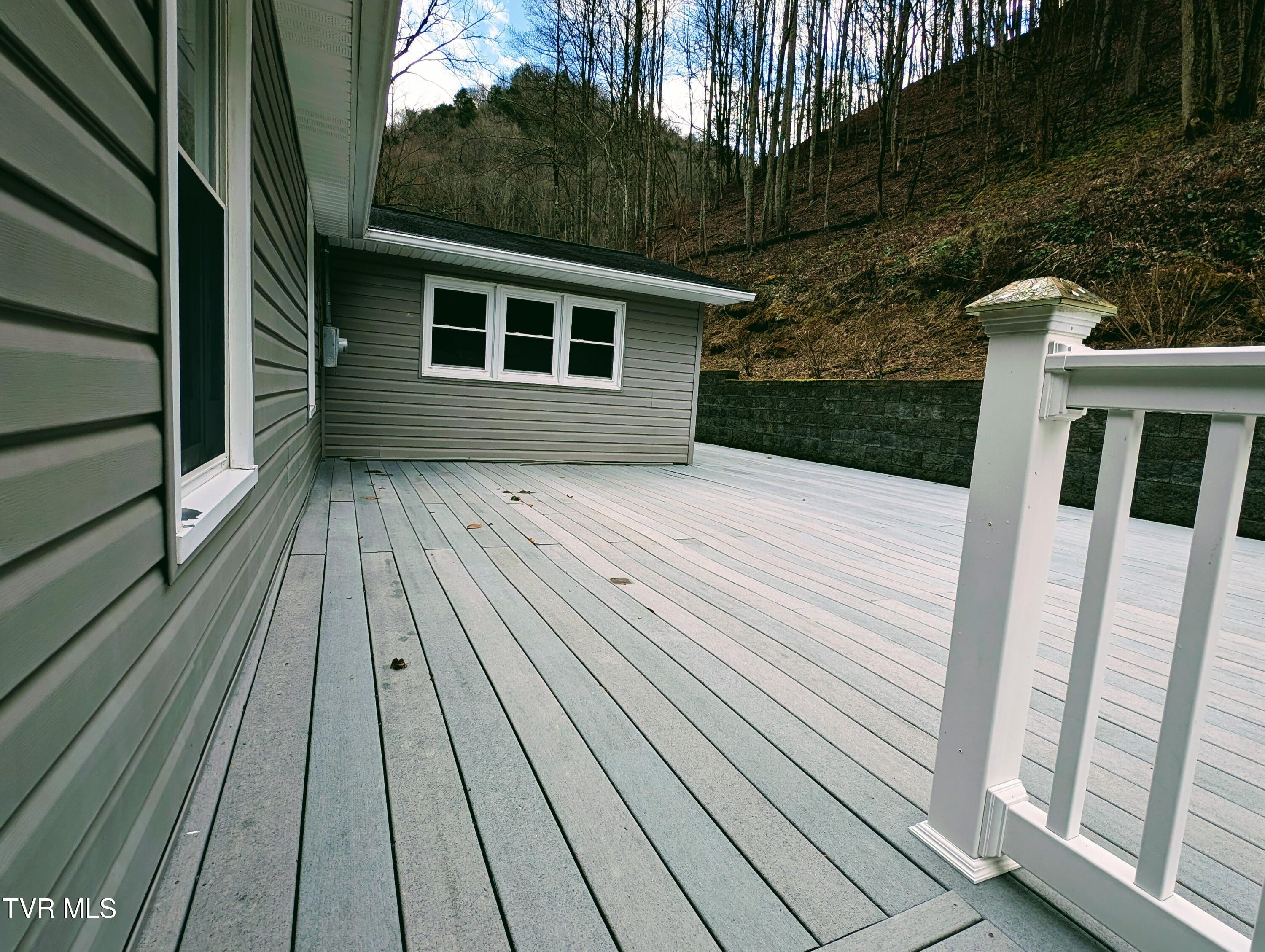 1478 Red Dirt Road Vansant, VA 24656 - Photo 9 of 24 1000010719