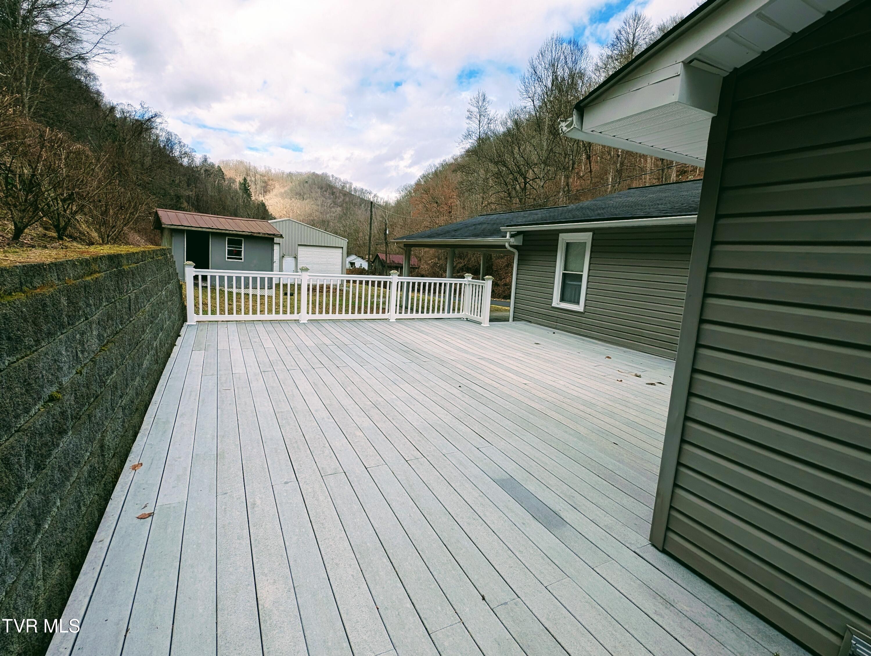 1478 Red Dirt Road Vansant, VA 24656 - Photo 10 of 24 1000010720