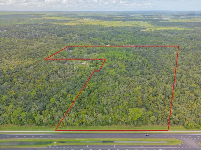 a view of a tennis court