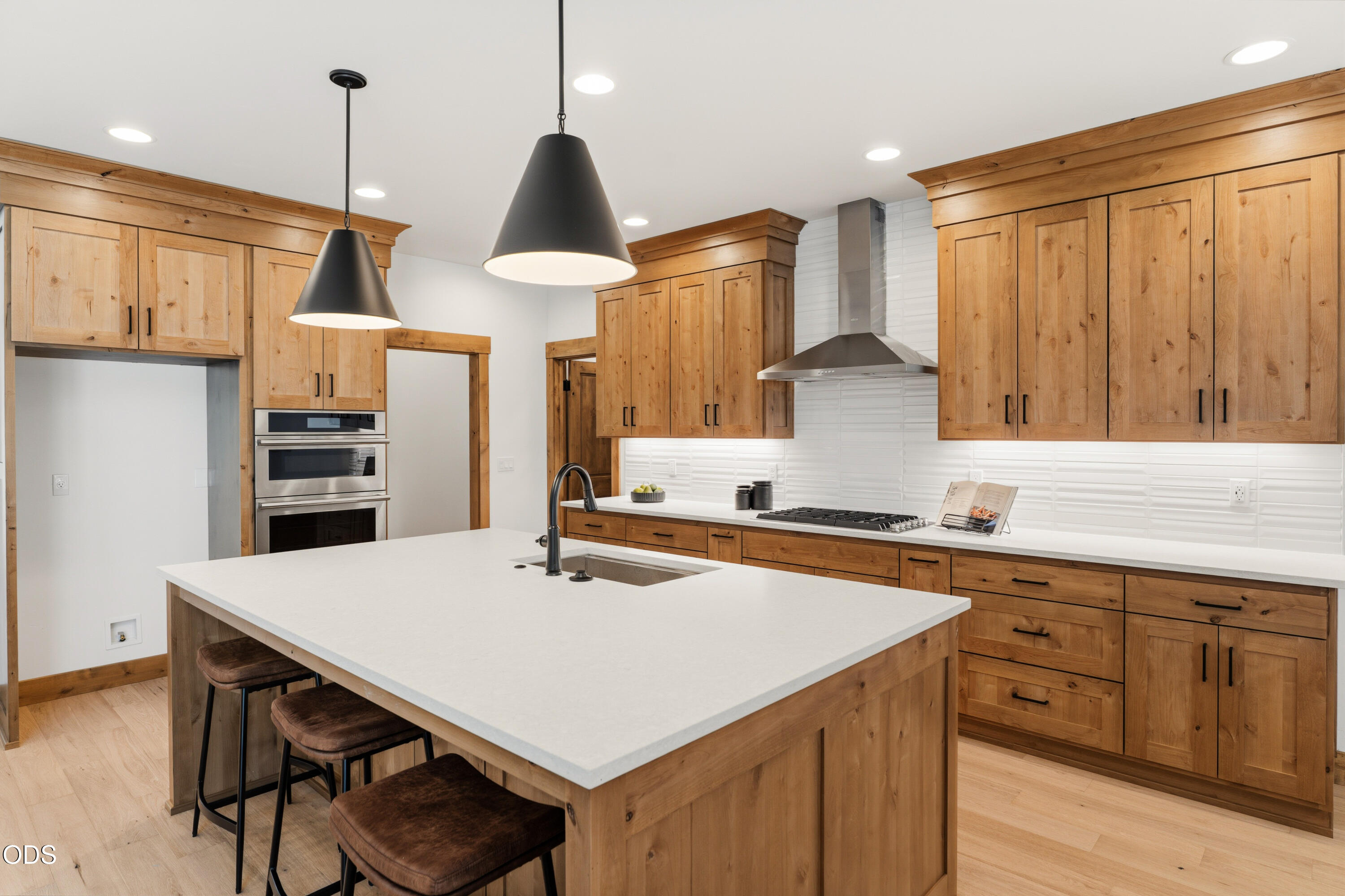 17779 Preservation Loop, Unit 465 Bend, OR 97707 - Photo 5 of 28