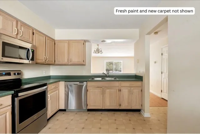 $2,800 | 7 River View Drive, Essex Junction, VT 05452