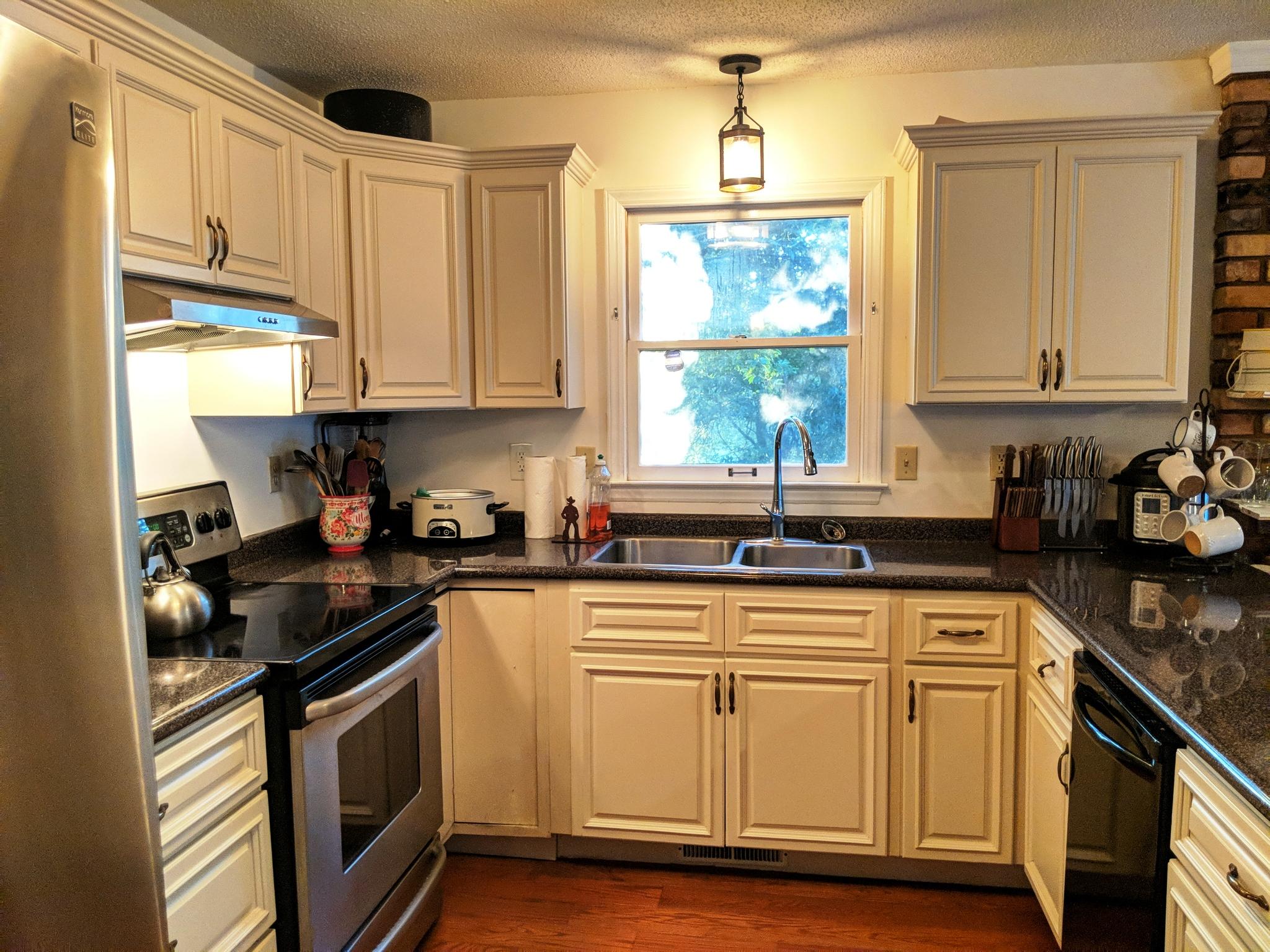 416 Foxfire Road Aberdeen, NC 28315 - Photo 7 of 22 KITCHEN2