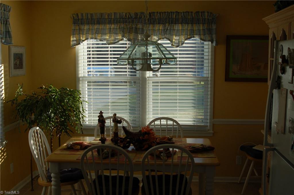 3945 Lewiston Road Summerfield, NC 27358 - Photo 4 of 18 Breakfast