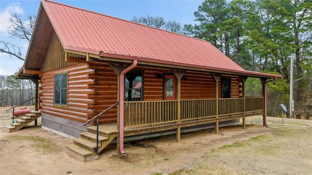 $2,950,000 | 170 County Road 2180, Clarksville, TX 75426