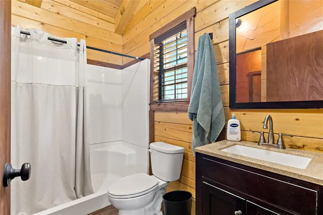 $2,950,000 | 170 County Road 2180, Clarksville, TX 75426