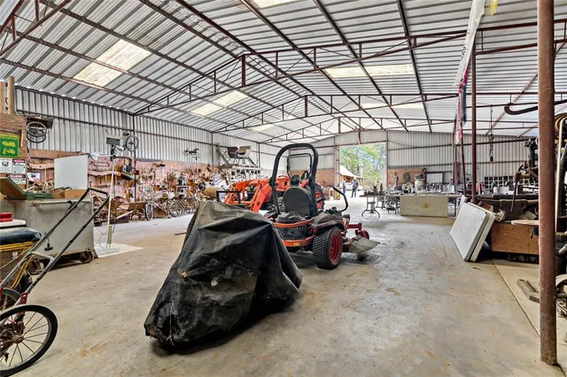 $2,950,000 | 170 County Road 2180, Clarksville, TX 75426