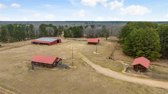 $2,950,000 | 170 County Road 2180, Clarksville, TX 75426