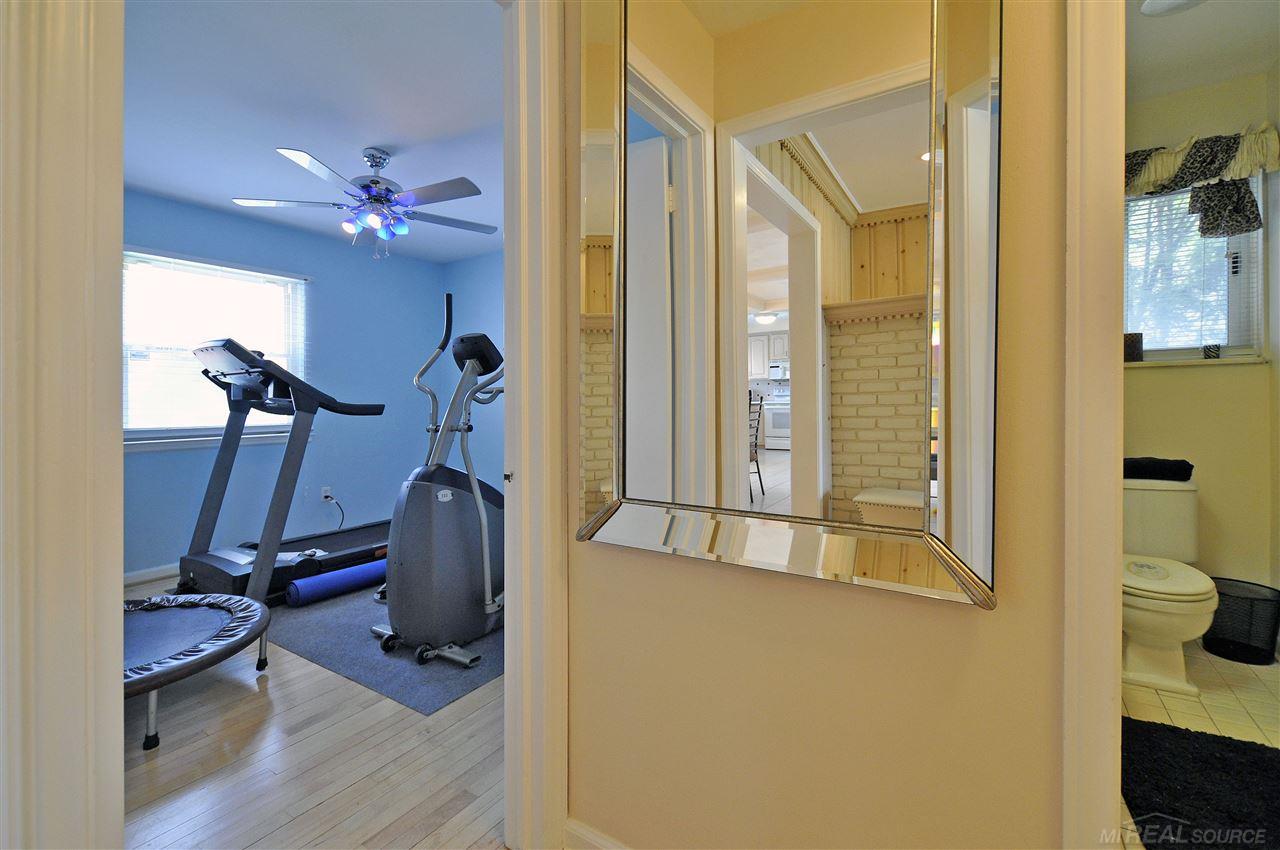 798 Middlesex Road Grosse Pointe Park, MI 48230 - Photo 19 of 36