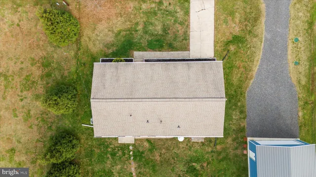 view of outdoor space and yard