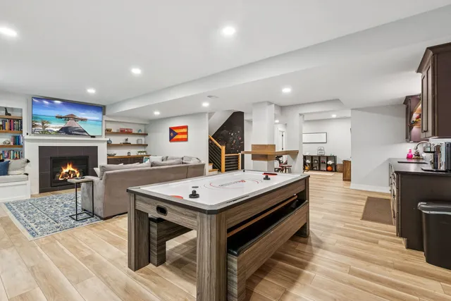 $1,050,000 | 3708 Peregrine Way, Elgin, IL 60124