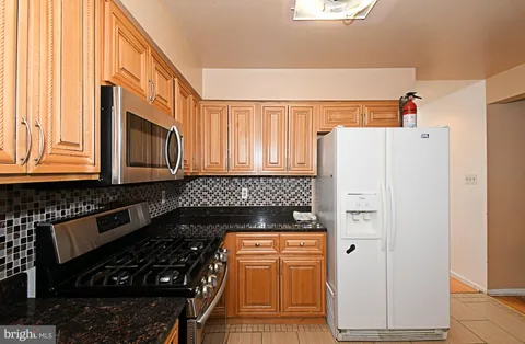 $599,900 | 806 St Christopher Lane, Philadelphia, PA 19116