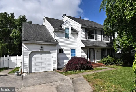 $599,900 | 806 St Christopher Lane, Philadelphia, PA 19116