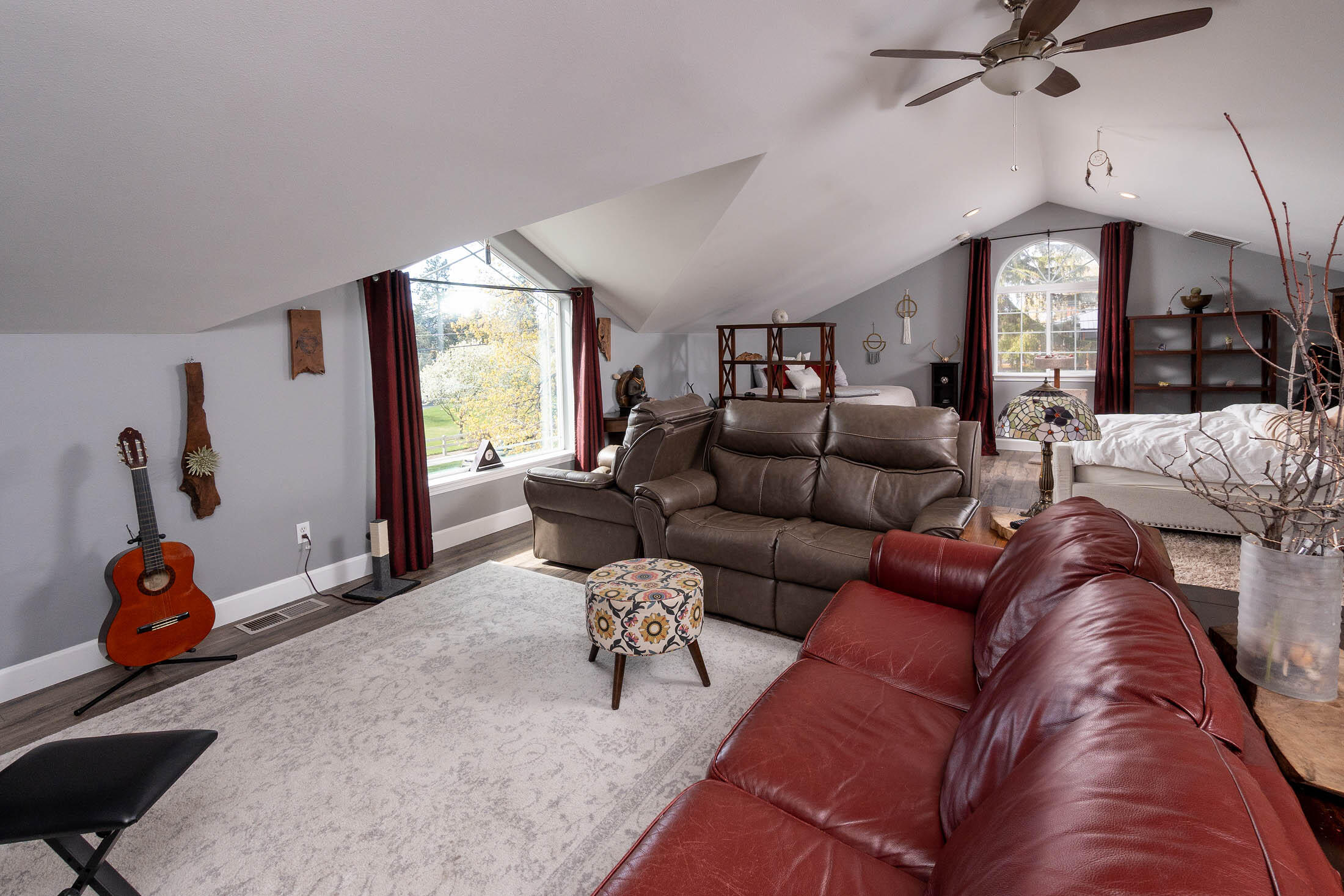 611 Northeast Innes Lane Bend, OR 97701 - Photo 10 of 24 Vaulted ceilings