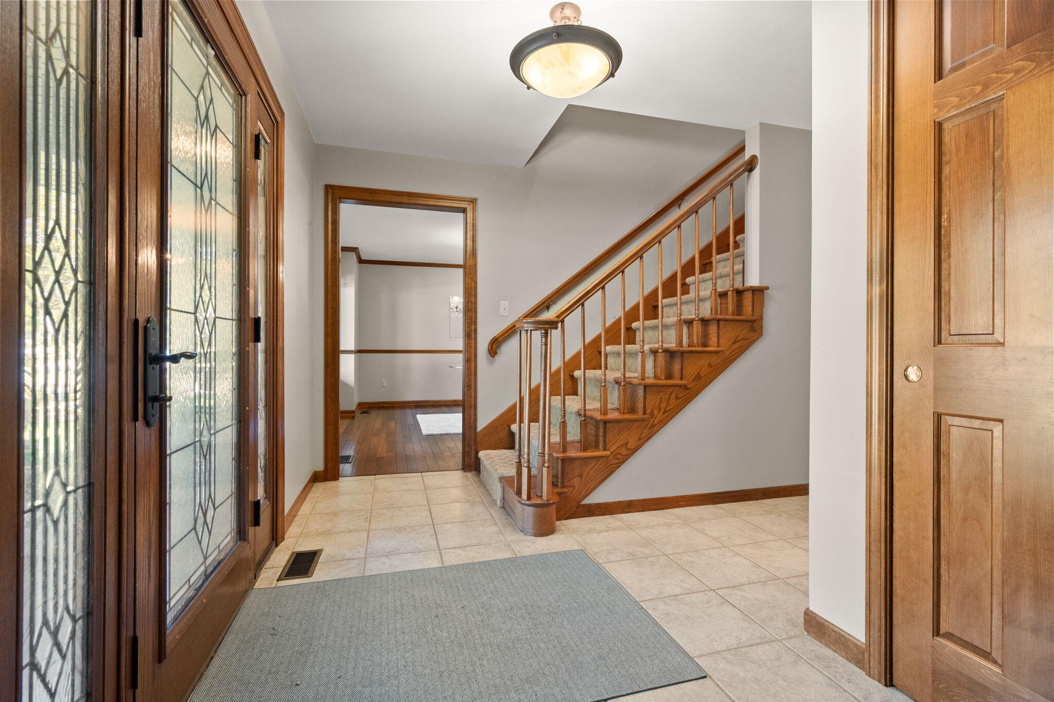 600 Morningside Drive Crown Point, IN 46307 - Photo 5 of 40 2048x1365