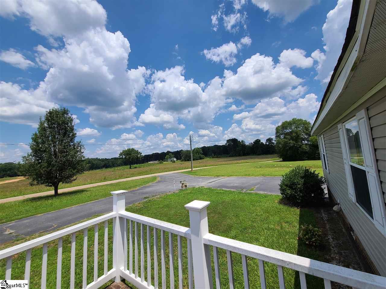 858 Mt Vernon Church Road Laurens, SC 29360 - Photo 2 of 27 Gallery Image 2