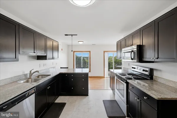 $1,500 | 443 Millwood Avenue, Unit 5, Winchester, VA 22601