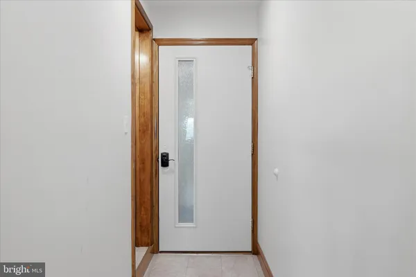 $1,500 | 443 Millwood Avenue, Unit 5, Winchester, VA 22601