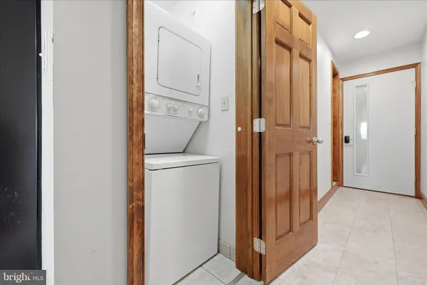 $1,500 | 443 Millwood Avenue, Unit 5, Winchester, VA 22601