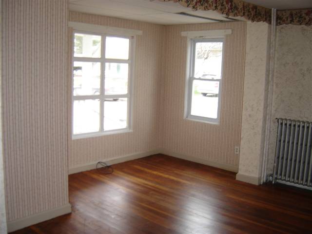 179 South Bailey Street Romeo, MI 48065 - Photo 6 of 10 31053866-5.JPG