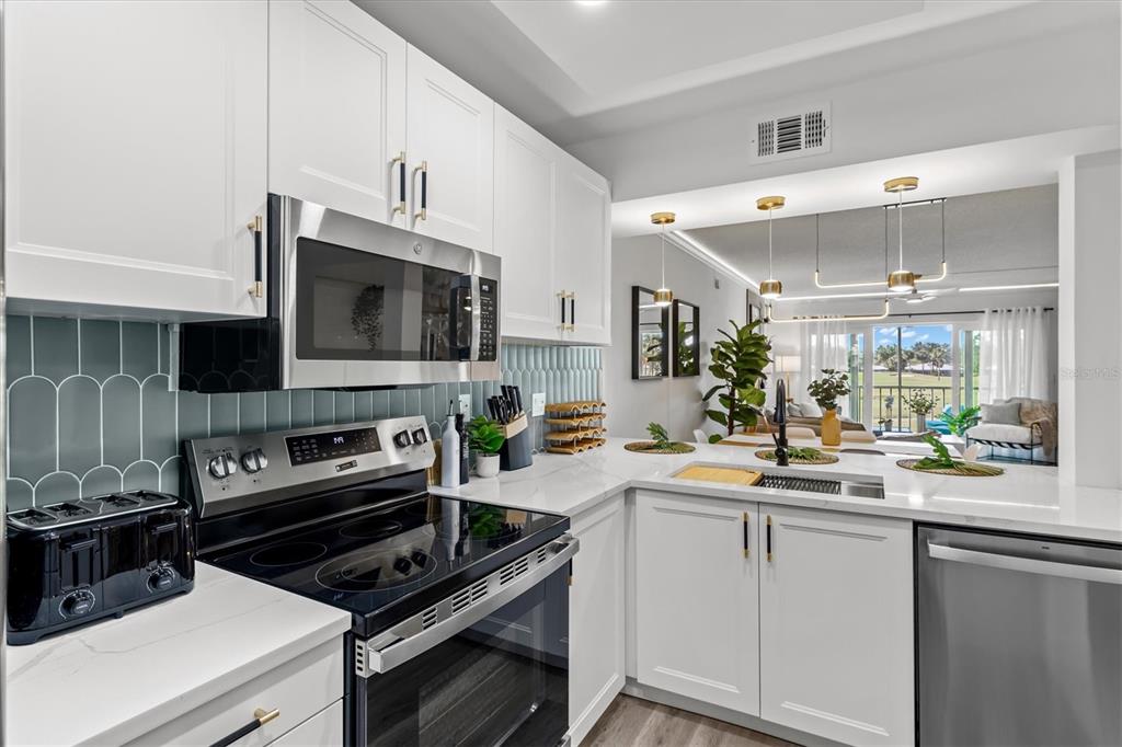 437 Cerromar Lane, Unit 424 Venice, FL 34293 - Photo 5 of 96