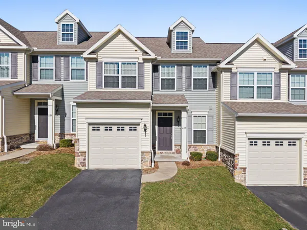 $350,000 | 232 Kestrel Lane, Boalsburg, PA 16827