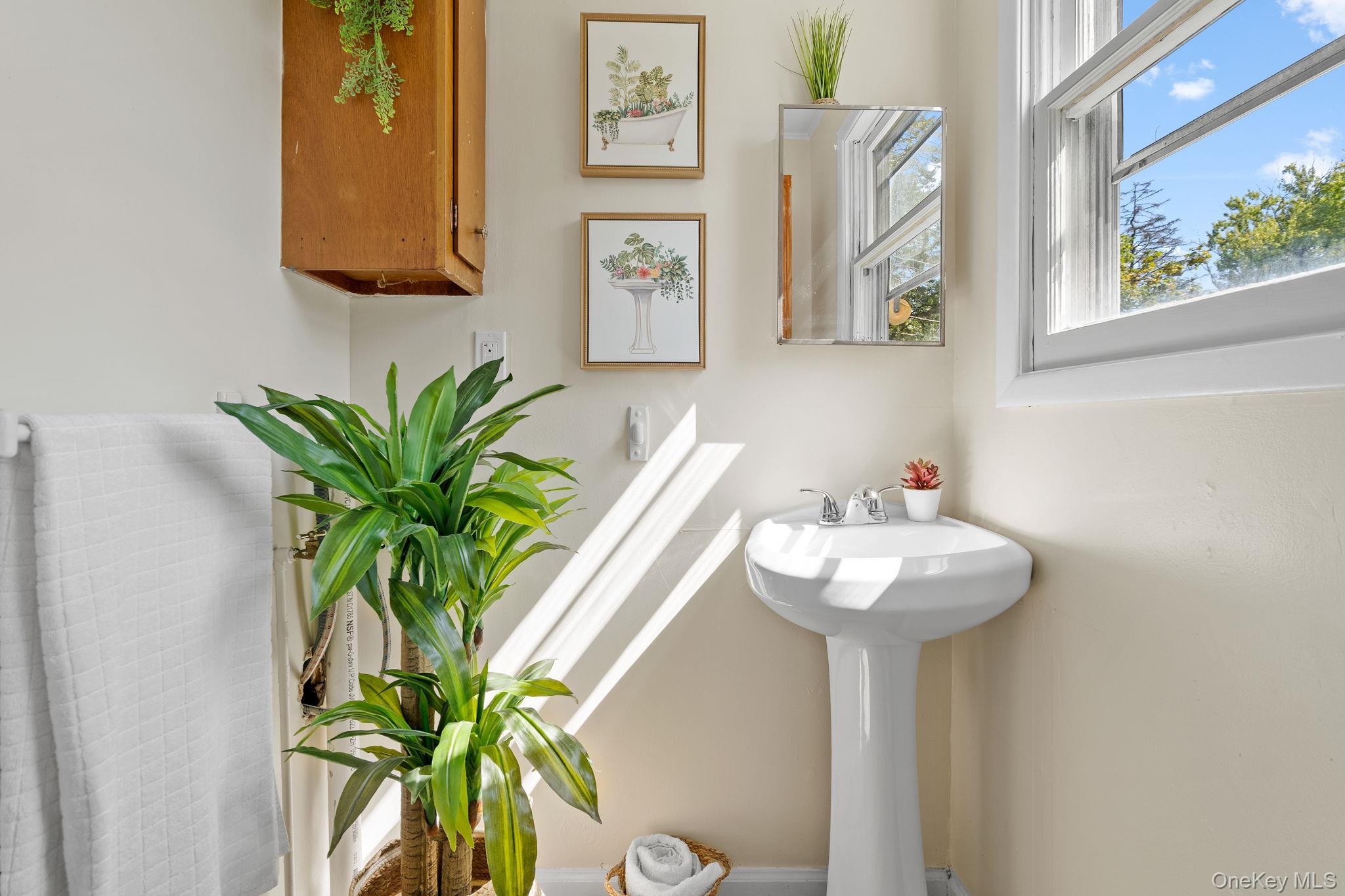 8 Coldenham Road Walden, NY 12586 - Photo 18 of 50 View of bathroom