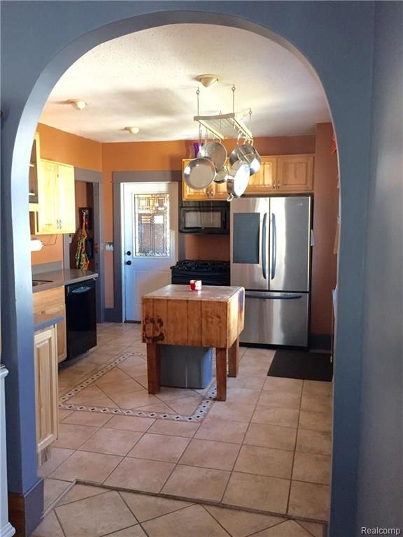 36769 Goddard Road Romulus, MI 48174 - Photo 8 of 33
