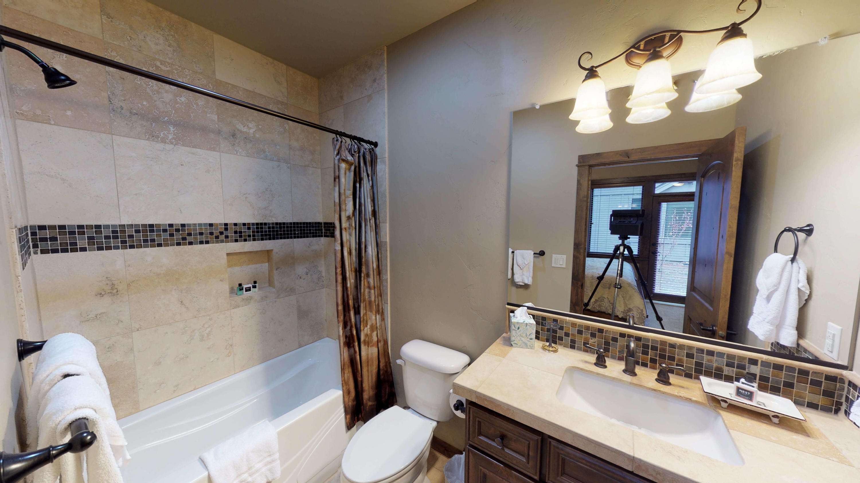 56538 Dancing Rock Loop, Unit 16 Bend, OR 97707 - Photo 18 of 32 16_CalderaCabin (17)