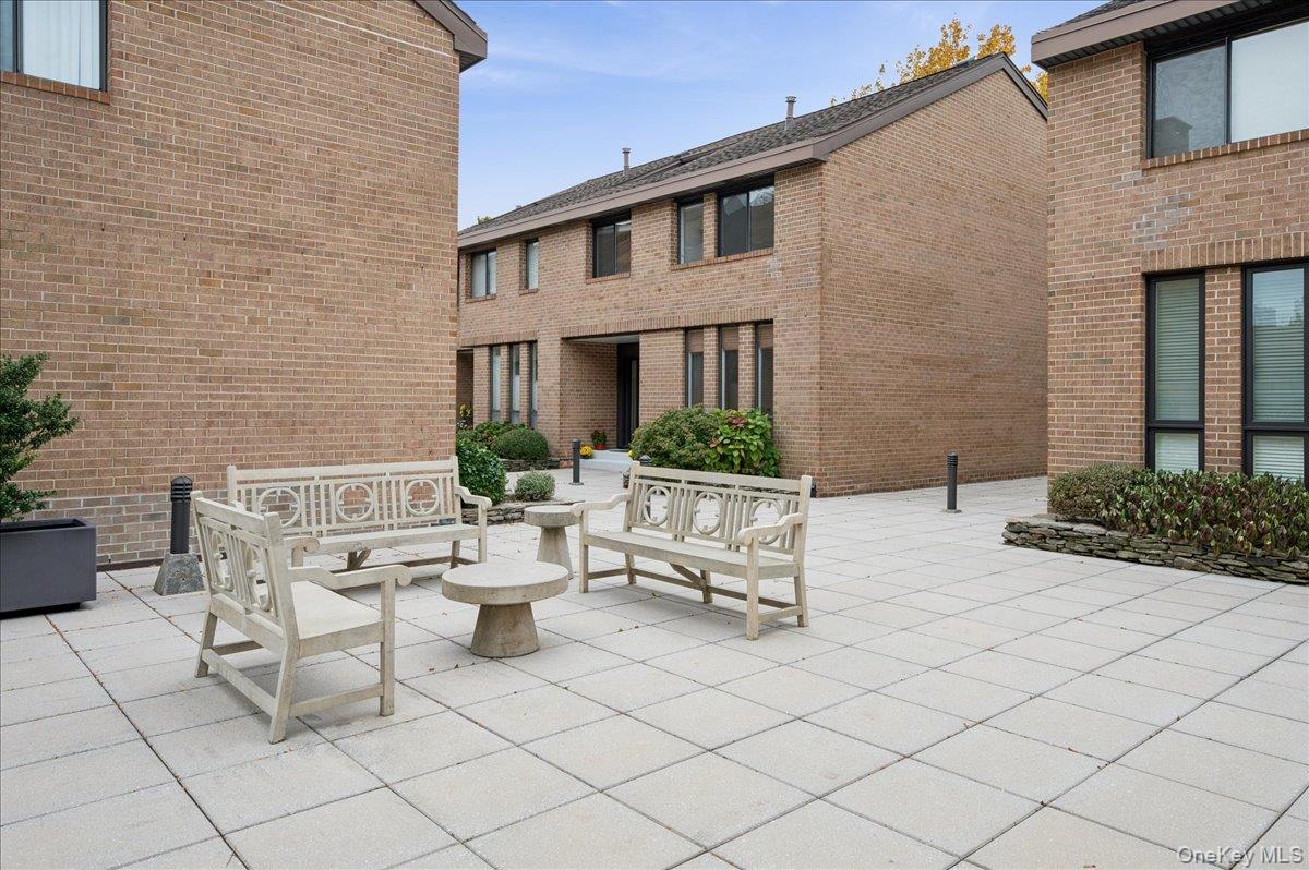 70 Waters Edge, Unit 70 Rye, NY 10580 - Photo 37 of 44 View of patio / terrace