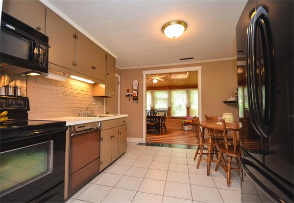 24 Dodge Hill Road Sutton, MA 01590 - Photo 4 of 26