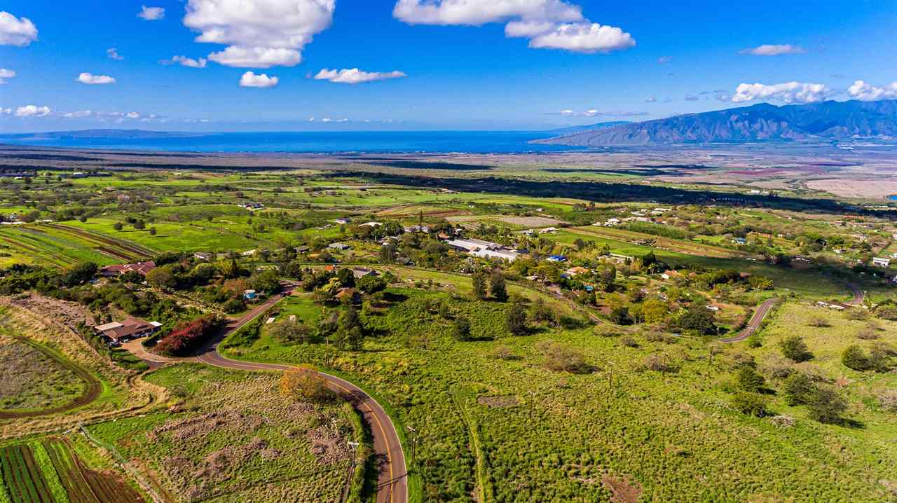 704 Omaopio Road Kula, HI 96790 - Photo 8 of 30 a view of a room with swimming pool