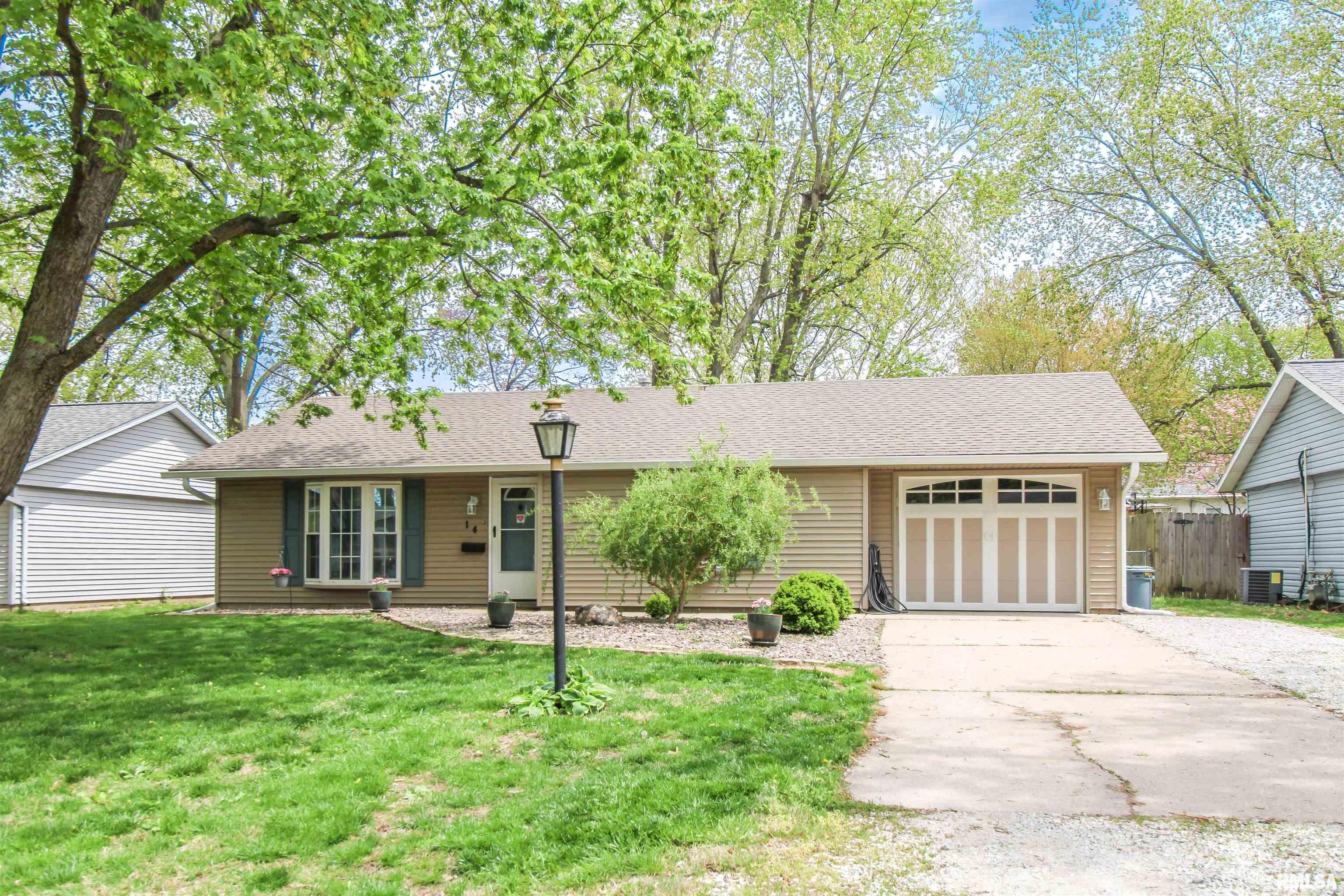 14 Westminster Road Chatham, IL 62629 - Photo 1 of 14 Gallery Image 1