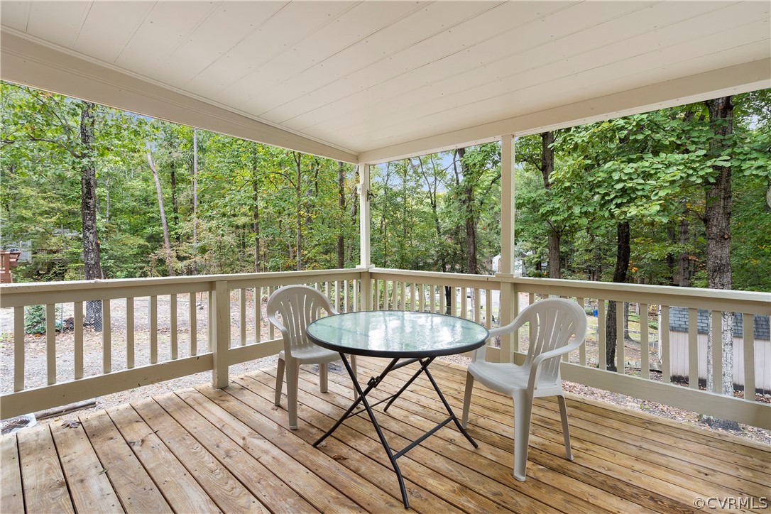 10316 Reams Road Richmond, VA 23236 - Photo 23 of 32 a view of a two chairs in the deck