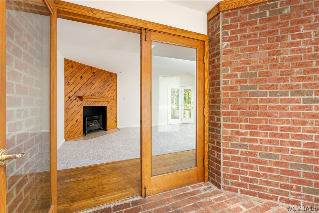 10316 Reams Road Richmond, VA 23236 - Photo 4 of 32 a view of an entryway