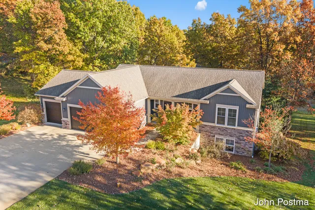 $625,000 | 6186 Arrowcrest Court Northeast, Rockford, MI 49341