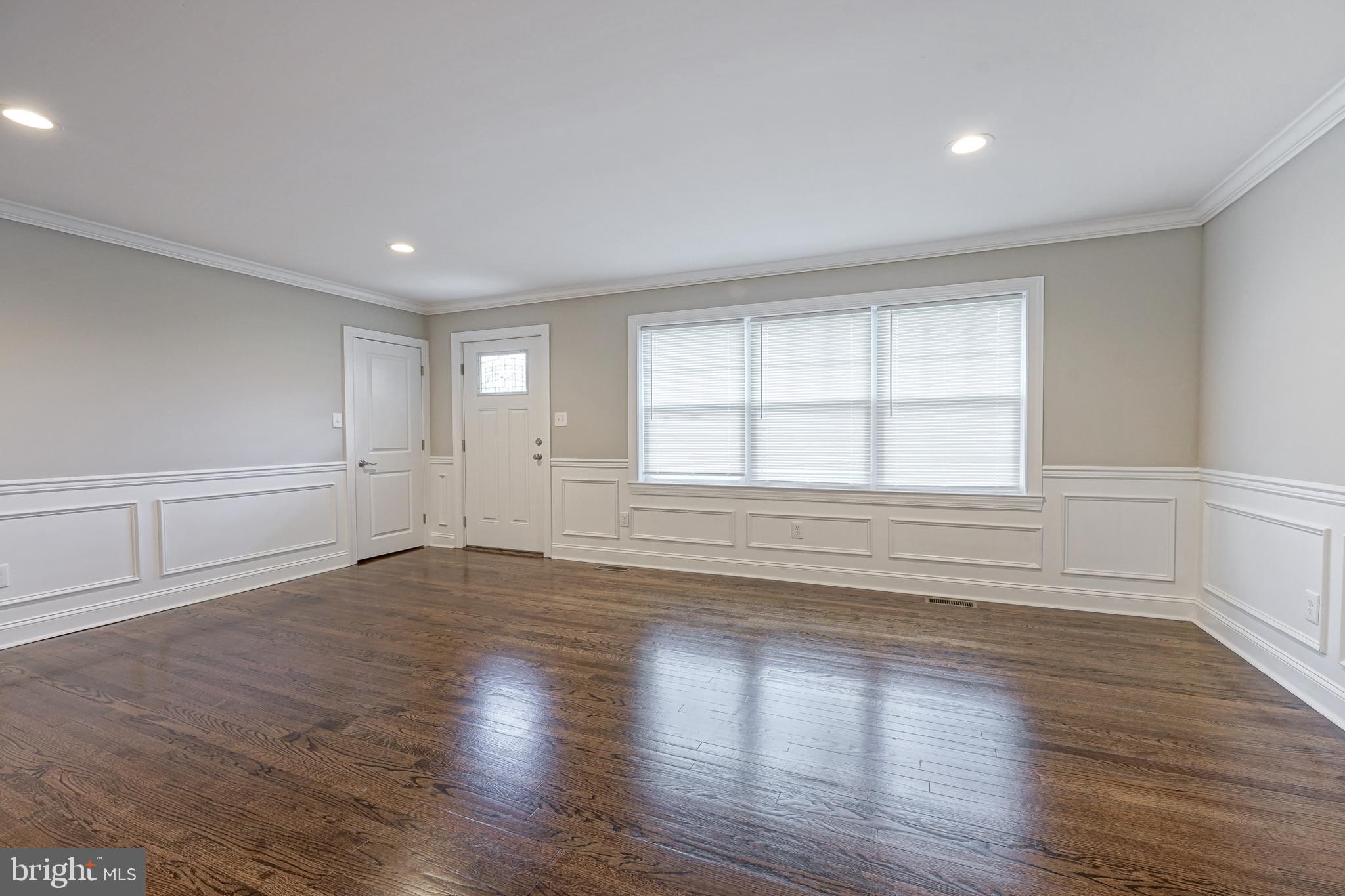 51 Radix Road Williamstown, NJ 08094 - Photo 2 of 19