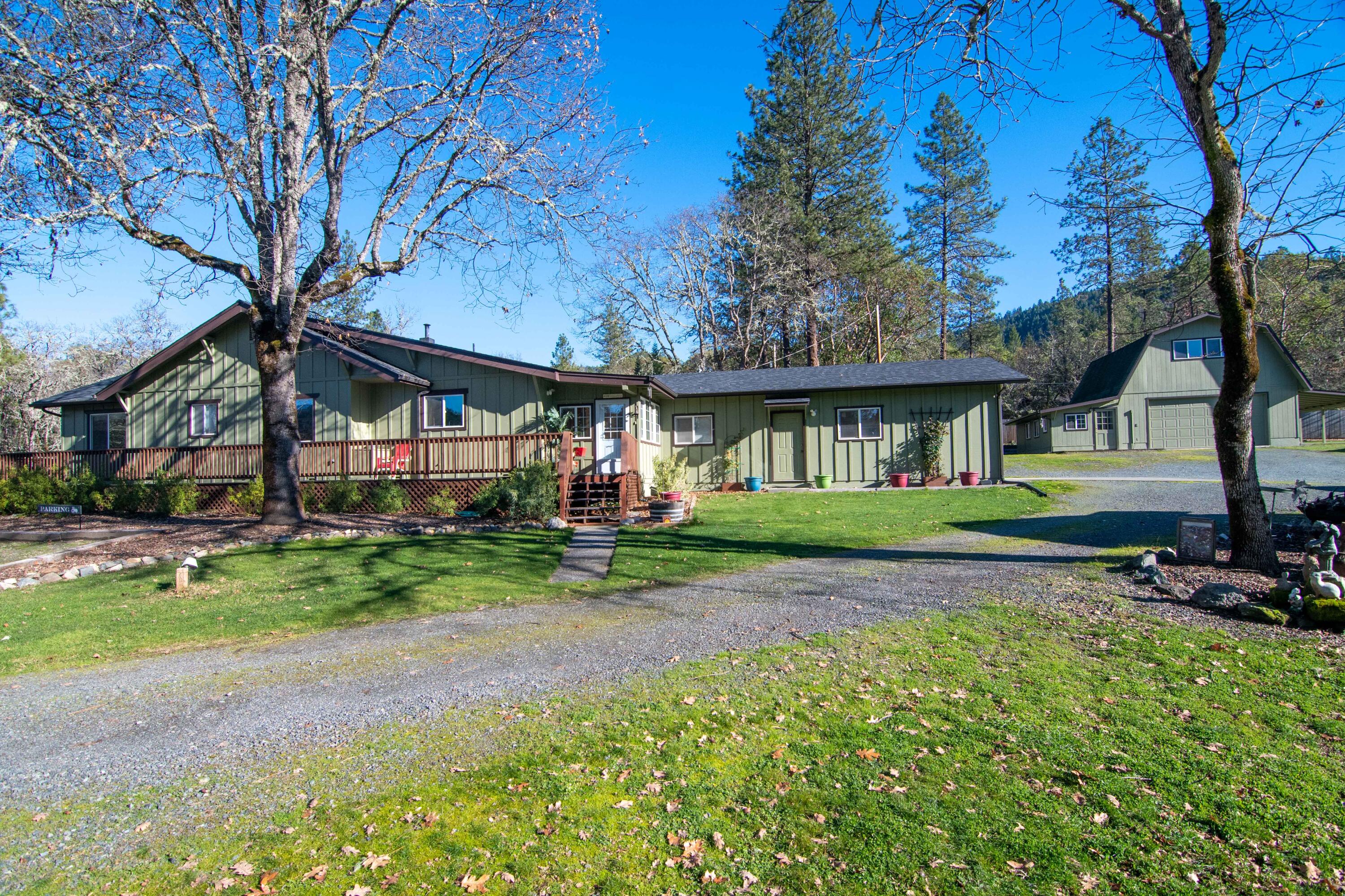 550 Earhart Road Rogue River, OR 97537 - Photo 4 of 37 Earhart Rd-65