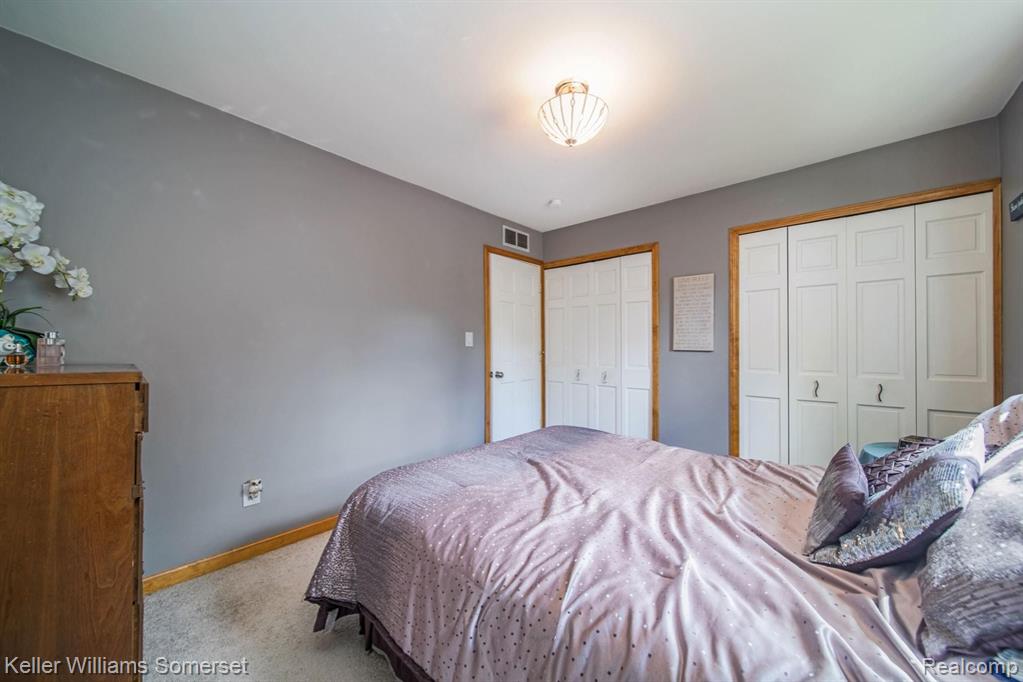 4003 Kent Road Royal Oak, MI 48073 - Photo 24 of 34