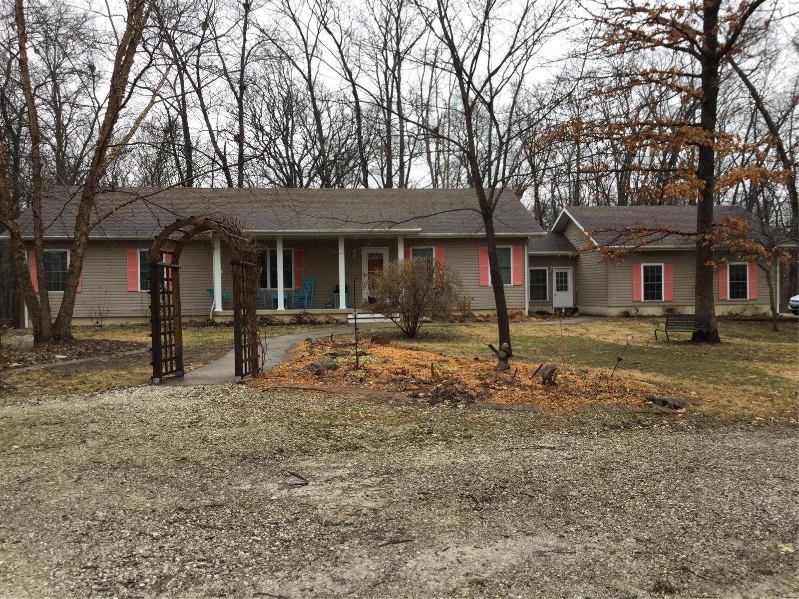 1167 Country Club Road Greenville, IL 62246 - Photo 1 of 45 Gallery Image 1