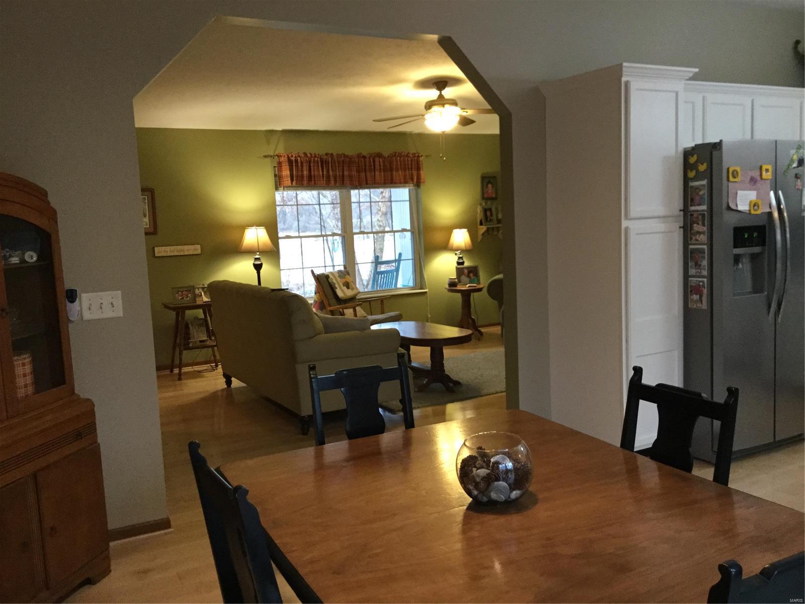 1167 Country Club Road Greenville, IL 62246 - Photo 16 of 45 Gallery Image 16