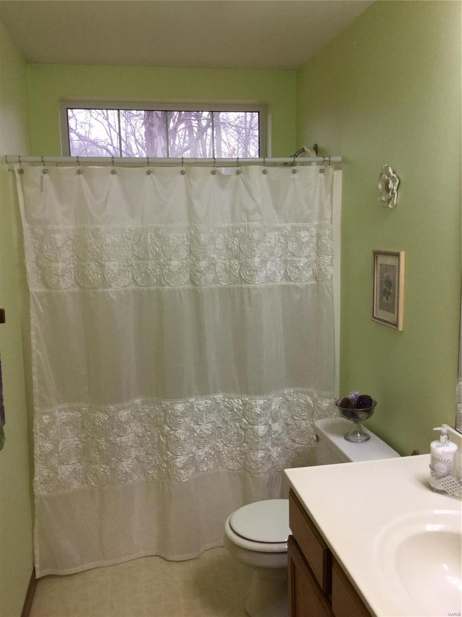 1167 Country Club Road Greenville, IL 62246 - Photo 21 of 45 Gallery Image 21