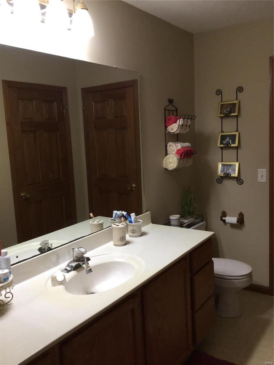 1167 Country Club Road Greenville, IL 62246 - Photo 31 of 45 Gallery Image 31
