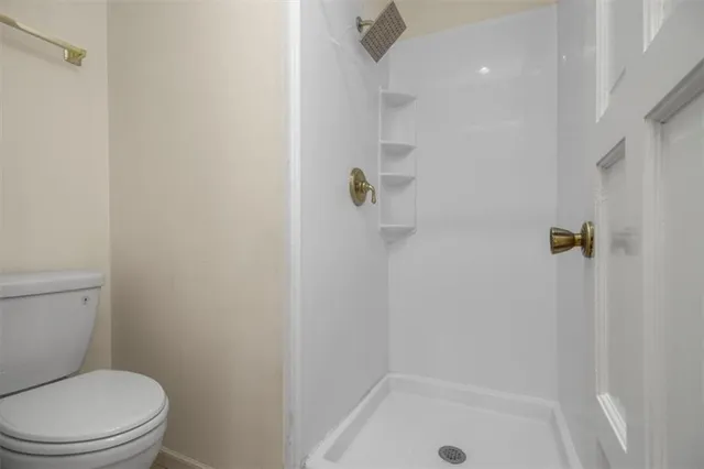 $329,000 | 1200 Northeast Crestview Drive, Blue Springs, MO 64014