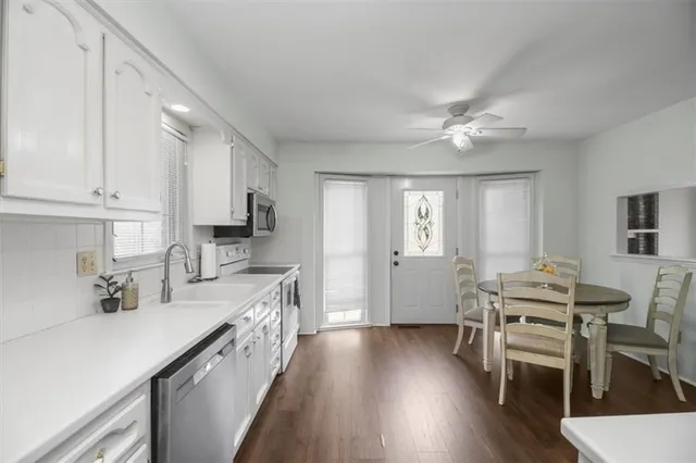 $329,000 | 1200 Northeast Crestview Drive, Blue Springs, MO 64014