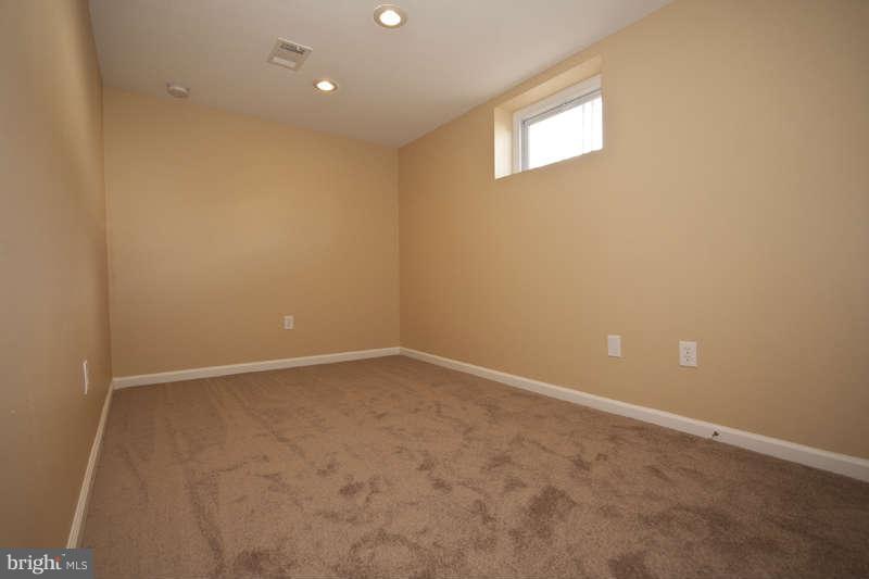 7410 Allmont Road Baltimore, MD 21244 - Photo 20 of 23 Bedroom